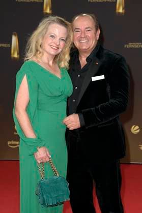 Wolfram Kons with wife Alexa Apermann at the German Television Award 2023 ceremony at MMC Studios Cologne, 28 09 2023 Foto:xF.xKernx xFuturexImagex fernsehpreis_3767