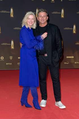 Hans Sigl with wife Susanne Sigl at the German Television Award 2023 ceremony at MMC Studios Cologne, 28 09 2023 Foto:xF.xKernx xFuturexImagex fernsehpreis_3824