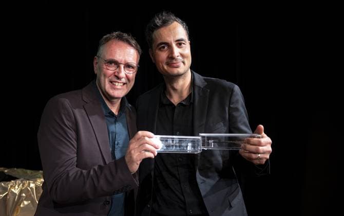 AMSTERDAM - Authors Edward van de Vendel and Anoush Elman received the Golden Griffel at the Children s Book Ball. ANP RAMON VAN FLYMEN netherlands out - belgium out  Copyright: xx x479714376x originalFilename: 479714376.jpg