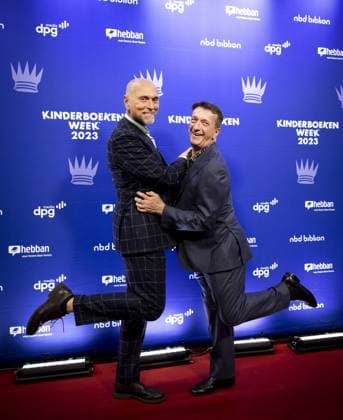AMSTERDAM - Philip Hofman and Ted van Lieshout on the red carpet prior to the Children s Book Ball. During the event, the Golden Pencil and the Golden Pencil were awarded, among other things. ANP RAMON VAN FLYMEN netherlands out - belgium out  Copyright: xx x479714475x originalFilename: 479714475.jpg