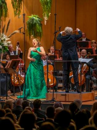 30 09 2023, International Classical Festival Festival of Nations 2023, at the Kurhaus Bad Wörishofen in Unterallgäu, soprano Diana Damrau GER with the Munich Radio Orchestra 30 09 2023, Classical Festival Bad Wörishofen 30 09 2023, Classical Festival Bad Wörishofen