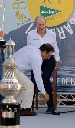Awards ceremony of the 8th edition of the King Juan Carlos Regattas King Juan Carlos and JosÃ Campos during the awards ceremony of the 8th edition of the King Juan Carlos Regattas, on October 1, 2023, in Sanxenxo, Pontevedra, Galicia, Spain. Photo by JosÃ Ramon Hernando Europa Press ABACAPRESS.COM Sanxenxo Spain  Copyright: xEuropaxPress ABACAx 870020_004 EuropaxPress ABACAx 870020_004