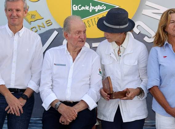 Awards ceremony of the 8th edition of the King Juan Carlos Regattas King Juan Carlos and Infanta Elena de Borbon during the awards ceremony of the 8th edition of the King Juan Carlos Regattas, on October 1, 2023, in Sanxenxo, Pontevedra, Galicia, Spain. Photo by JosÃ Ramon Hernando Europa Press ABACAPRESS.COM Sanxenxo Spain  Copyright: xEuropaxPress ABACAx 870020_011 EuropaxPress ABACAx 870020_011