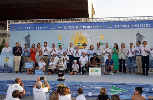 Awards ceremony of the 8th edition of the King Juan Carlos Regattas King Juan Carlos and Infanta Elena de Borbon during the awards ceremony of the 8th edition of the King Juan Carlos Regattas, on October 1, 2023, in Sanxenxo, Pontevedra, Galicia, Spain. Photo by JosÃ Ramon Hernando Europa Press ABACAPRESS.COM Sanxenxo Spain  Copyright: xEuropaxPress ABACAx 870020_020 EuropaxPress ABACAx 870020_020