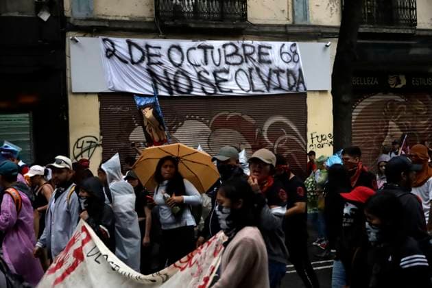Families and survivors of the Tlatelolco Massacre commemorate 55 years October 2, 2023, Mexico City, Mexico: Survivors of the Tlatelolco massacre, students and citizens at the march of the 55th anniversary of the State crime in the Plaza of the Three Cultures during their mobilization in Mexico City. on October 2, 2023 in Mexico City, Mexico (Photo by Luis Barron Eyepix Group). Copyright: xLuisxBarronx xEyepixxGroupx LB_20231002_TLATE19