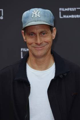 FILMFEST HAMBURG AT 02 10 2023 Marc Hosemann, Premieres on the Red Carpet at Filmfest Hamburg at Cinemaxx Dammtor, HAmburg, 02 10 2023. Copyright: xEventpressxMPx