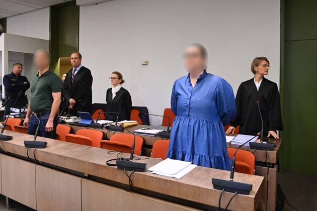 re:Andrea TANDLER,li:Dariuas NODJOUMI. Strafverfahren gegen Andrea Tandler und Darius NODJOUMI. wegen des Verdachts der Steuerhinterziehung und des Subventionsbetrugs (Maske) vor dem Oberlandesgericht Muenchen OLG II am 04.10.2023. *** re Andrea TANDLER,li Dariuas NODJOUMI Criminal proceedings against Andrea Tandler and Darius NODJOUMI on suspicion of tax evasion and subsidy fraud Mask before the Munich Higher Regional Court OLG II on 04 10 2023
