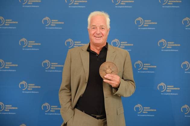 Insgesamt acht Medienproduktionen sind am Mittwoch (04.10.2023) in den Raeumen des Hessischen Rundfunks in Frankfurt a. M. mit dem Robert Geisendoerfer Preis ausgezeichnet worden. Der Robert Geisendoerfer Preis ist der Medienpreis der evangelischen Kirche fuer Hoerfunk und Fernsehen und seit 2022 auch fuer Online-Formate. Er wird im Gedenken an den christlichen Publizisten Robert Geisendoerfer vergeben. Die Verleihung war verbunden mit einem Festakt zum 50-jaehrigen Bestehen des Gemeinschaftswerk der Evangelischen Publizistik (GEP) , dessen Gruendungsdirektor Robert Geisendoerfer war. Das vor 50 Jahren gegruendete GEP mit Hauptsitz in Frankfurt ist das bundesweite Medien-Dienstleistungsunternehmen der Evangelischen Kirche in Deutschland (EK Copyright: epd-bild TimxWegner epd-Preis3