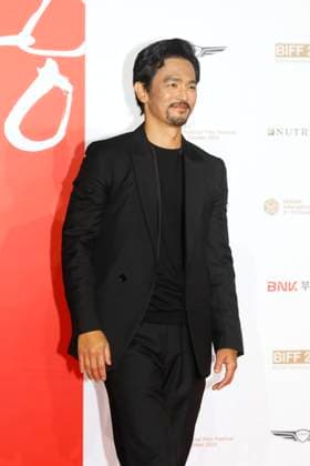 October 4, 2023, BUSAN, SOUTH KOREA: Oct 4, 2023-Busan, South Korea-Actor John Cho pose for photowall during the 28th Busan International Film Festival Red Carpet Event at Busan Cinema Center in Busan, South Korea BUSAN SOUTH KOREA - ZUMAr168 20231004_aap_r168_023 Copyright: xRyuxSeung-Ilx