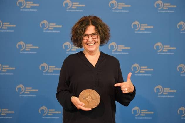 Insgesamt acht Medienproduktionen sind am Mittwoch (04.10.2023) in den Raeumen des Hessischen Rundfunks in Frankfurt a. M. mit dem Robert Geisendoerfer Preis ausgezeichnet worden. Der Robert Geisendoerfer Preis ist der Medienpreis der evangelischen Kirche fuer Hoerfunk und Fernsehen und seit 2022 auch fuer Online-Formate. Er wird im Gedenken an den christlichen Publizisten Robert Geisendoerfer vergeben. Die Verleihung war verbunden mit einem Festakt zum 50-jaehrigen Bestehen des Gemeinschaftswerk der Evangelischen Publizistik (GEP) , dessen Gruendungsdirektor Robert Geisendoerfer war. Das vor 50 Jahren gegruendete GEP mit Hauptsitz in Frankfurt ist das bundesweite Medien-Dienstleistungsunternehmen der Evangelischen Kirche in Deutschland (EK Copyright: epd-bild TimxWegner Preis31