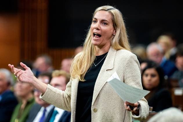 News Bilder des Tages October 5, 2023, Ottawa, ON, Canada: Minister of Canadian Heritage, Pascale St-Onge, rises during Question Period on Parliament Hill in Ottawa, on Thursday, Oct. 5, 2023. Ottawa Canada  - ZUMAc35_ 20231005_zaf_c35_110 Copyright: xSpencerxColbyx