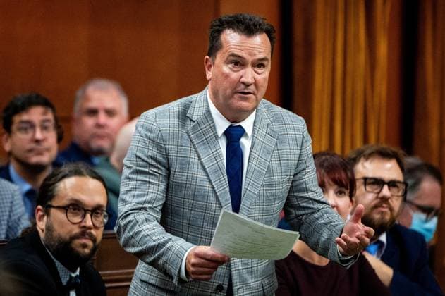 October 5, 2023, Ottawa, ON, Canada: Bloc Quebecois MP and House leader of the Bloc Quo bo cois Alain Therrien rises during Question Period on Parliament Hill in Ottawa, on Thursday, Oct. 5, 2023. Ottawa Canada  - ZUMAc35_ 20231005_zaf_c35_107 Copyright: xSpencerxColbyx