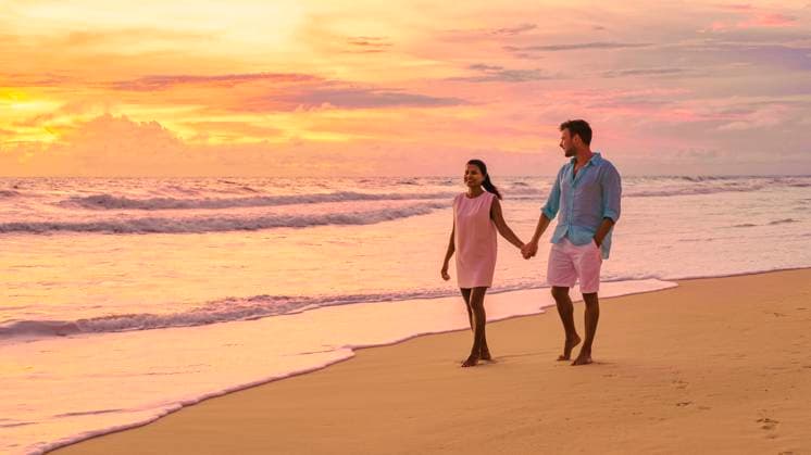 Creative Highlights Symbolbilder couple men and woman watching sunset sunset on the beach of Phuket Thailand sunset on the beach of Phuket Thailand, and colorful sunset during monsoon rain season at the beach. Asian women and Caucasian men watching the sunset ,model released, Symbolfoto Copyright: xZoonar.com FokkexBaarssenx 20502049 ,model released, Symbolfoto ,property released