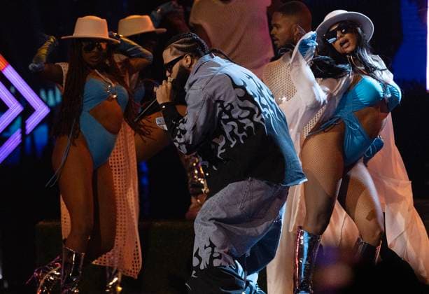 Justin Quiles & El Alfa perform at the 2023 Latin Billboard Music Awards at the University of Miami, Watsco Center, Thursday, October 05, 2023 in Coral Gables, Florida.  MIA20231005152 GARYxIxROTHSTEIN