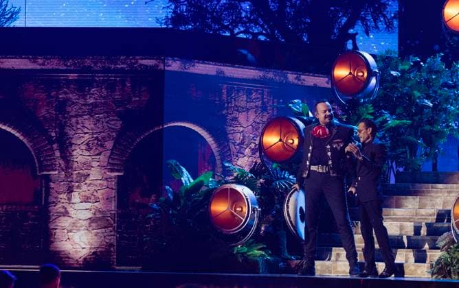 Marc Anthony and Pepe Aguilar perform at the 2023 Latin Billboard Music Awards at the University of Miami, Watsco Center, Thursday, October 05, 2023 in Coral Gables, Florida.  MIA20231005175 GARYxIxROTHSTEIN