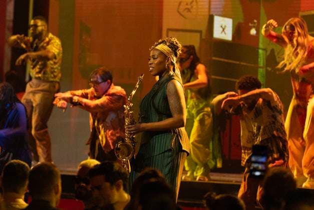 Musicians with Farruko perform at the 2023 Latin Billboard Music Awards at the University of Miami, Watsco Center, Thursday, October 05, 2023 in Coral Gables, Florida.  MIA20231005215 GARYxIxROTHSTEIN