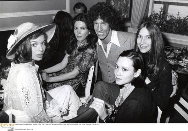 Jagger, Bianca Bianca Jagger, Barbara Parkin, Richard Perry, Tina Chow and Caroline Pfeiffer at a party held in his honor at The White Elephant Club in 1974. Michael Putland Retna Photoshot., Credit:Michael Putland Avalon  Copyright: xMichaelxPutlandx xAvalonx 0517042591
