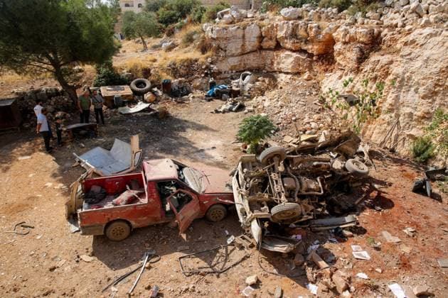 Bilder des Jahres 2023, News 10 Oktober News Themen der Woche KW40 News Bilder des Tages October 6, 2023: Aleppo, Syria. 06 October 2023. Debris and destruction in town of the Darat Azza, following rocket and artillery attacks by the Syrian government forces in the western Aleppo countryside and in the Idlib province on Friday. The strikes come after a bloody drone attack on a graduation ceremony at a Syrian military college in Homs which killed and injured a large number of civilians and of military personnel on Thursday - ZUMAd99_ 20231006_zap_d99_048 Copyright: xJumaxMohammadx