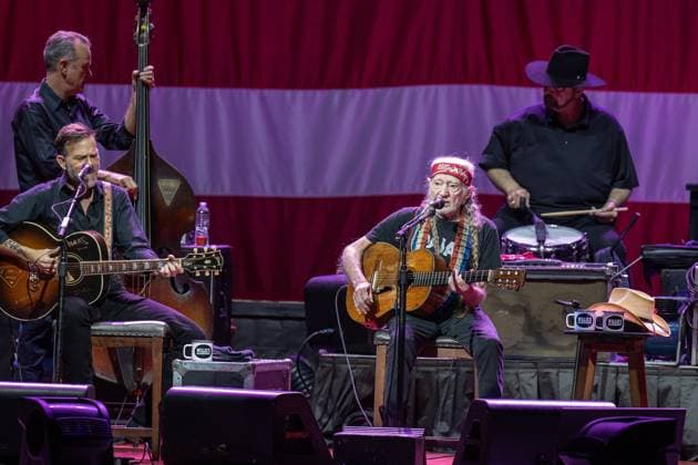 Entertainment Themen der Woche KW40 Entertainment Bilder des Tages October 7, 2023, Tampa, Florida, USA: Willie Nelson performs on stage during the Outlaw Music Festival on Saturday, Oct. 7, 2023 in Tampa. Tampa USA - ZUMAs70_ 20231007_zan_s70_019 Copyright: xLuisxSantanax