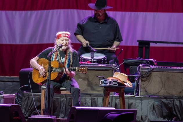 October 7, 2023, Tampa, Florida, USA: Willie Nelson performs on stage during the Outlaw Music Festival on Saturday, Oct. 7, 2023 in Tampa. Tampa USA - ZUMAs70_ 20231007_zan_s70_025 Copyright: xLuisxSantanax