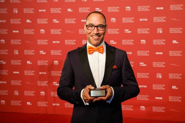 Raphael aaron Moss Winner Best Lighting Design at the German Musical theater PReise 2023 at the Theater des Westens, Berlin