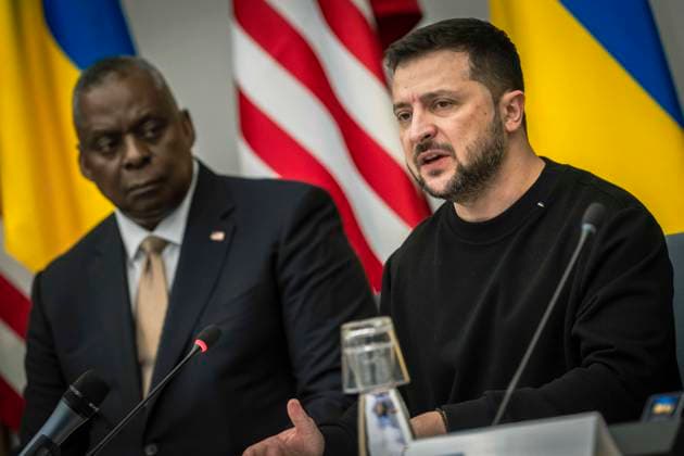October 11, 2023, Brussels, Belgium: Ukrainian President Volodymyr Zelenskyy, right, remarks as U.S. Secretary of Defense Lloyd Austin, left, looks on during the 16th meeting of the Ukraine Defense Contact Group at NATO Headquarters, October 11, 2023 in Brussels, Belgium. Brussels Belgium - ZUMAp138 20231011_zaa_p138_015 Copyright: xChadxMcneeley Dodx