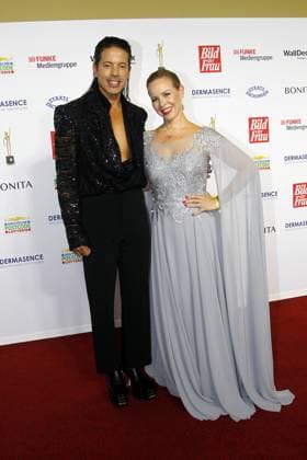 Jorge Gonzalez and Isabel Edvardsson at the Golden Picture of the Woman Awards on 11 10 2023 in Hamburg Golden Picture of the Woman Awards 2023 in Hamburg