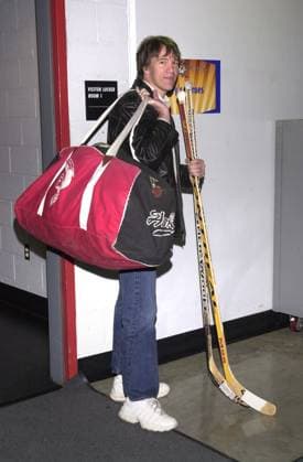 at the NHL All-Star Celebrity Challenge, Staples Center, Los Angeles, 01-30-02 David E. Kelley at the NHL All-Star Celebrity Challenge, Staples Center, Los Angeles, 01-30-02 Los Angeles Calif United States EDITORIAL USE ONLY Copyright: xx s_bukleyx icphotos122364