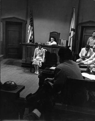 Film To Kill A Mockingbird Actress Collin Wilcox Paxton in a scene of the film Monroeville, Alabama USA  Copyright: xLeoxFuchsx 1101 girl in court (To Kill a Mockingbird)