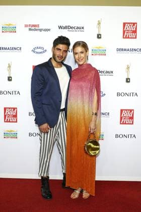 Golden image of the woman in Hamburg Wolke Hegenbarth and Oliver Vaid, award ceremony of the Golden image of the woman in the New Flora, Hamburg, 11 10 2023 Copyright: xEventpressxBecherx