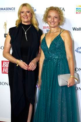 Claudia Kleinert and Karin Lange at the 16 award ceremony of the Golden Image of Woman 2023 at the Stage Theater Neue Flora Hamburg, 11 10 2023 Foto:xU.xStammx xFuturexImagex bild_3031