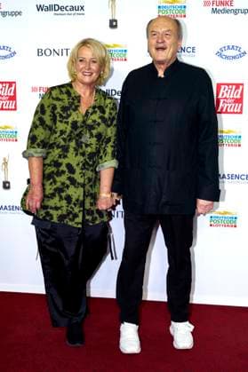 Dietrich Mattausch with wife Annette Mattausch at the 16 award ceremony of the Golden Picture of the Woman 2023 at the Stage Theater Neue Flora Hamburg, 11 10 2023 Foto:xU.xStammx xFuturexImagex bild_3035