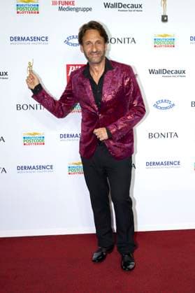 Falk Willy Wild at the 16 award ceremony of the Golden Picture of the Woman 2023 at the Stage Theater Neue Flora Hamburg, 11 10 2023 Foto:xU.xStammx xFuturexImagex bild_3061