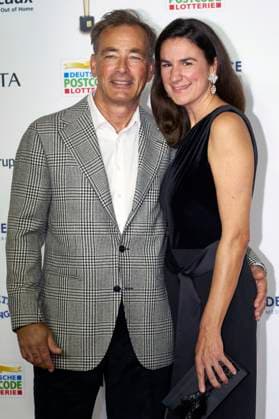 Jan Sosniok with wife Nadine at the 16 award ceremony of the Golden Picture of the Woman 2023 at the Stage Theater Neue Flora Hamburg, 11 10 2023 Foto:xU.xStammx xFuturexImagex bild_3079