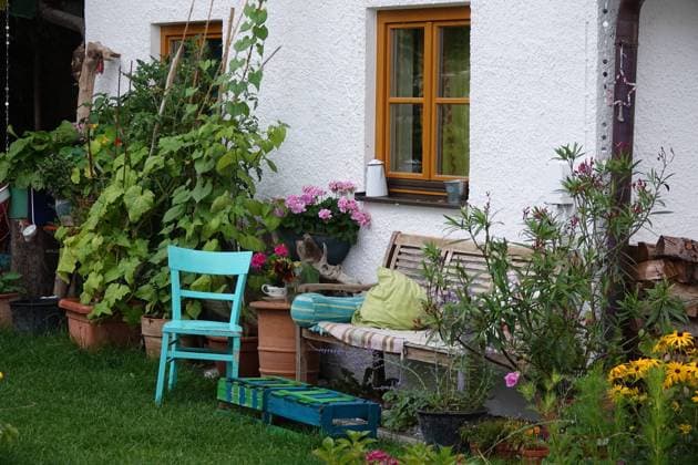 Dekoration an einem Haus Dekoration an einem Haus Copyright: xZoonar.com VolkerxRauchx 16043828