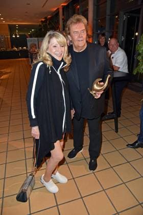Howard Carpendale with wife Donnice Pierce at the AWARD OF THE GOLDEN HEN 2023 in the Media City in Leipzig on 13 10 2023 Laureate