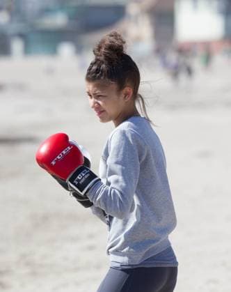 EXCLUSIVE Zendaya gets introduce to boxing by professional boxer Victor Ortiz in Los Angeles 98223, EXCLUSIVE LOS ANGELES, CALIFORNIA - Tuesday June 4, 2013. Zendaya gets introduce to boxing by professional boxer Victor Ortiz in Los Angeles. The pair is also seen doing some dance move, nostalgia from Dancing with the star. , Credit:PacificCoastNews.com Avalon USA, Los Angeles  Copyright: xPacificCoastNews.comx xAvalonx 0518919758