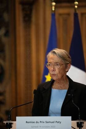 Elisabeth Borne Attends Samuel Paty Prize Ceremony At La Sorbonne - Paris The Prime Minister Elisabeth Borne takes part in the presentation to the winning classes of the Samuel PATY 2023 award, organised by schools at the Sorbonne. The Prix Samuel Paty is a tribute to the teacher who was murdered on 16 October 2020, and aims to encourage cohesion and cooperation through a class project. Following the terrorist attack on a secondary school in Arras and the death of teacher Dominique Bernard, the Prime Minister will speak and pay tribute to him. Saturday 14th October 2023. Paris La Sorbonne, France. Elisabeth Borne La premiere ministre participe a la remise aux classes laureates du Prix Samuel PATY 2023, organise eux des ecoles a la Sorbonne.  Copyright: xPool ABACAx 871676_045 Pool ABACAx 871676_045