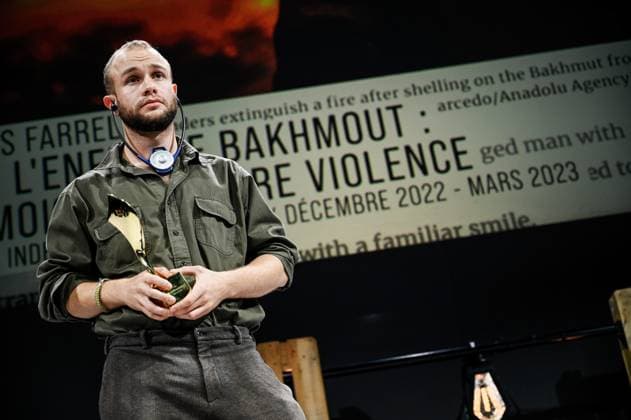 News Bilder des Tages PHOTOPQR OUEST FRANCE Martin ROCHE ; Bayeux ; 14 10 2023 ; Ce samedi 14 octobre 2023 la soirée de remise des prix de la 30 ème édition du Prix Bayeux Calvados Normandie des correspondants de guerre . Ici le gagnant du premier prix catégorie jeune reporter Francis Farell Dans l enfer de Bakhmout : des mois d une rare violence Caen, France, oct 14th 2023. 30th edition of the Bayeux Calvados Normandy War Correspondents Prize Bayeux France  Copyright: xPHOTOPQR OUESTxFRANCE MAXPPPxMartinxROCHEx 20231014OFR4068 20231014OFR4078