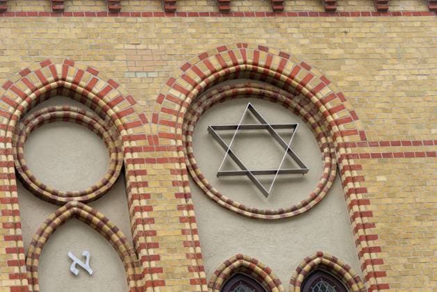 Fassade der Synagoge der Jüdischen Gemeinde in der Waitzstraße in Kiel *** Facade of the synagogue of the Jewish community in Waitzstraße in Kiel, Germany