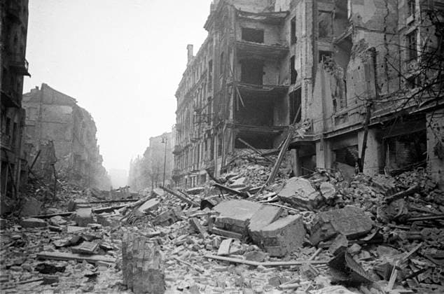 World War II 5864780 17.01.1945 World War II (1939-1945). Destroyed buildings in Marszalkowska Street in Warsaw. February 1945. Vladimir Grebnev Warsaw Poland  Copyright: xVladimirxGrebnevx