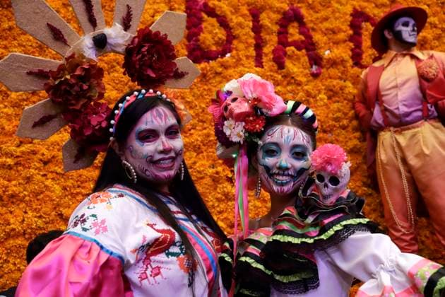 Catrinas procession and Day of the Dead parade announced in Mexico City October 16, 2023, Mexico City, Mexico: People characterized as death, catrinas and catrines during the announcement of the Day of the Dead activities at the press conference at the Mexico City Museum in Mexico City. on October 16, 2023 in Mexico City, Mexico (Photo by Luis Barron Eyepix Group). Copyright: xLuisxBarronx xEyepixxGroupx LB_20231016_MUERTOS20