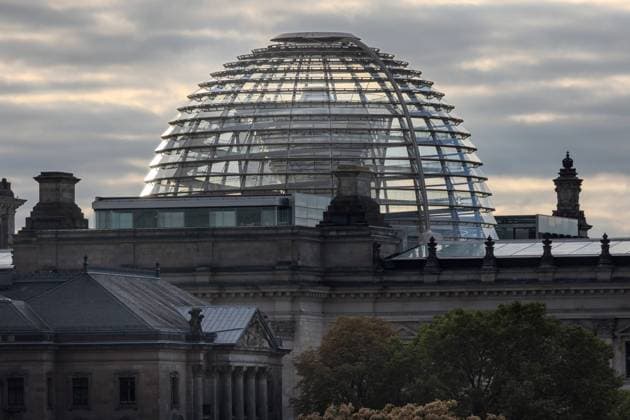 Die Glaskuppel vom Reichstagsgebäude in Berlin 17.10.2023, Berlin, Reichstagsgebäude in Berlin, Berlin Berlin Deutschland, DEU Reichstag *** The glass dome of the Reichstag building in Berlin 17 10 2023, Berlin, Reichstag building in Berlin, Berlin Berlin Germany, DEU Reichstag
