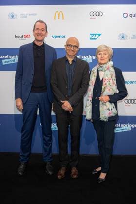 Axel Springer Award 2023 Mathias Döpfner, Satya Nadella and Friede Springer at the Axel Springer Award 2023 in the Axel Springer New Building on 17 10 2023 in Berlin Copyright: xEventpressxKochanx
