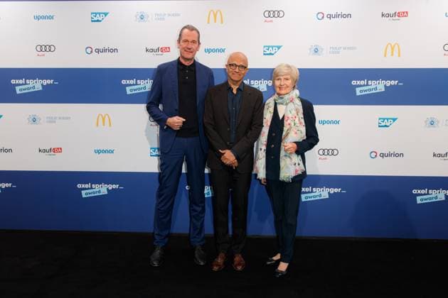 Axel Springer Award 2023 Mathias Döpfner, Satya Nadella and Friede Springer at the Axel Springer Award 2023 in the Axel Springer New Building on 17 10 2023 in Berlin Copyright: xEventpressxKochanx