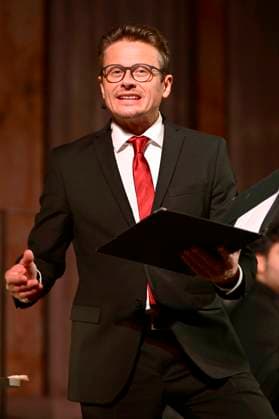 Roman Knizka at the literary chamber music evening with the piece In this country ¦ Germany 1923 The crisis year with Roman KniÅ¾ka and the wind quintet Opus 45 at the Kulturforum Synagoge Görlitz Görlitz, 17 10 2023 Foto:xM.xWehnertx xFuturexImagex knizka_3008