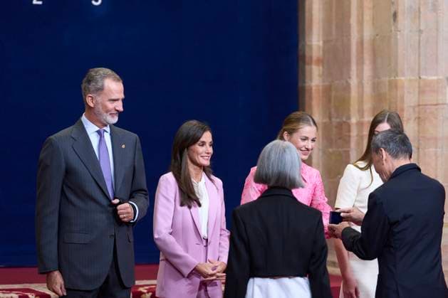 20-10-2023 Medals Princess Leonor and Queen Letizia and King Felipe and Princess Sofia during the Princess Asturias awards at the Campoamor theatre in Oviedo No Spain Â  Copyright: xPPEx