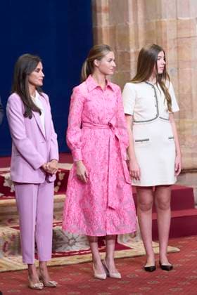 20-10-2023 Medals Princess Leonor and Queen Letizia and Princess Sofia during the Princess Asturias awards at the Campoamor theatre in Oviedo No Spain Â  Copyright: xPPEx