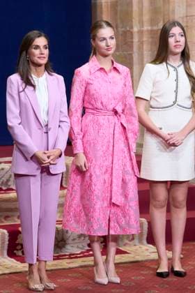 20-10-2023 Medals Princess Leonor and Queen Letizia and Princess Sofia during the Princess Asturias awards at the Campoamor theatre in Oviedo No Spain Â  Copyright: xPPEx