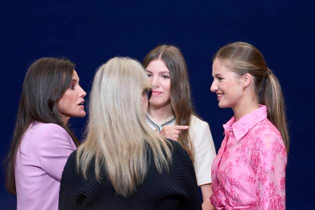 20-10-2023 Medals Princess Leonor and Queen Letizia and Princess Sofia and US actress Meryl Streep during the Princess Asturias awards at the Campoamor theatre in Oviedo No Spain Â  Copyright: xPPEx